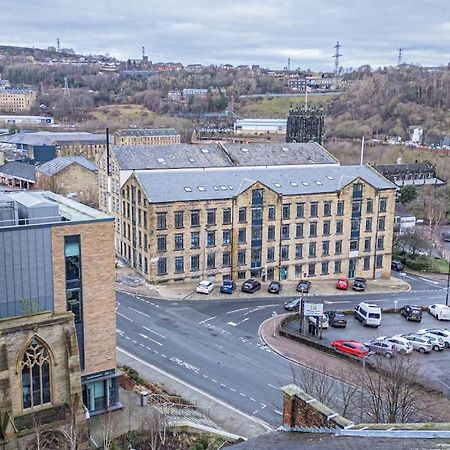 Chic Mill Conversion Beside Piece Hall & Eureka! 할리팩스 외부 사진